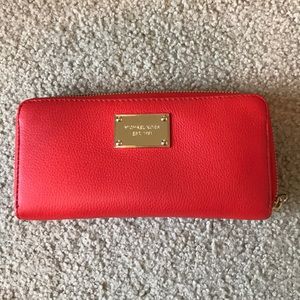 Micheal Kors wallet